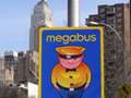 Un panneau megabus indiquant un arrêt d'autobus